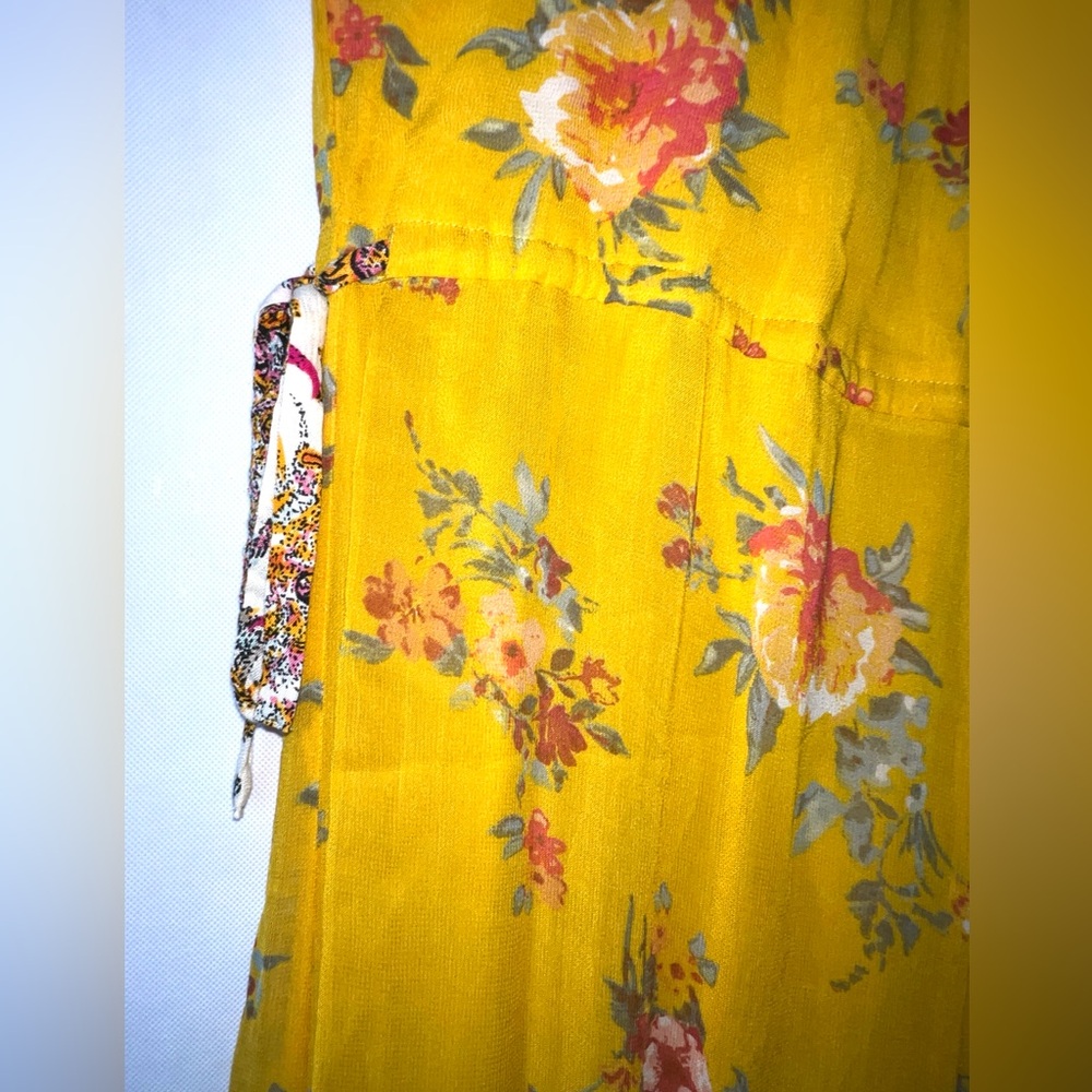 Free people - Georgia Yellow floral jumpsuit size XS( flaw) - Picture 6 of 16
